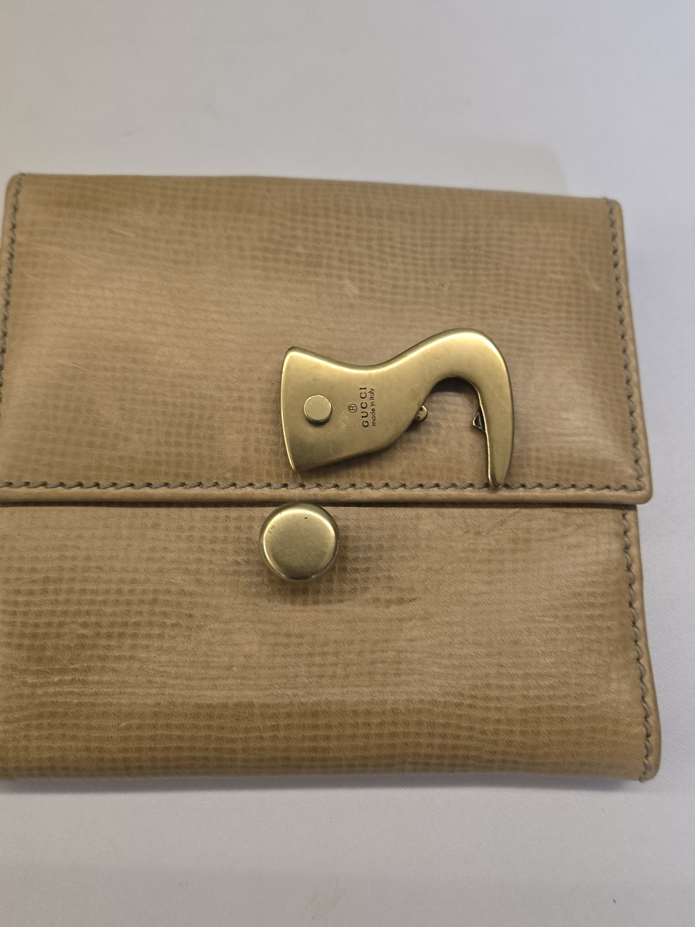 Vintage Gucci Tom Ford Hook Bi-Fold Wallet Tan - Good Hardware / As-Is - Picture 4 of 11